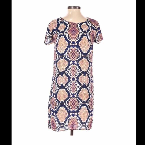 Eight Sixty snakeskin print short sleeved shift dress, size small - Picture 2 of 12